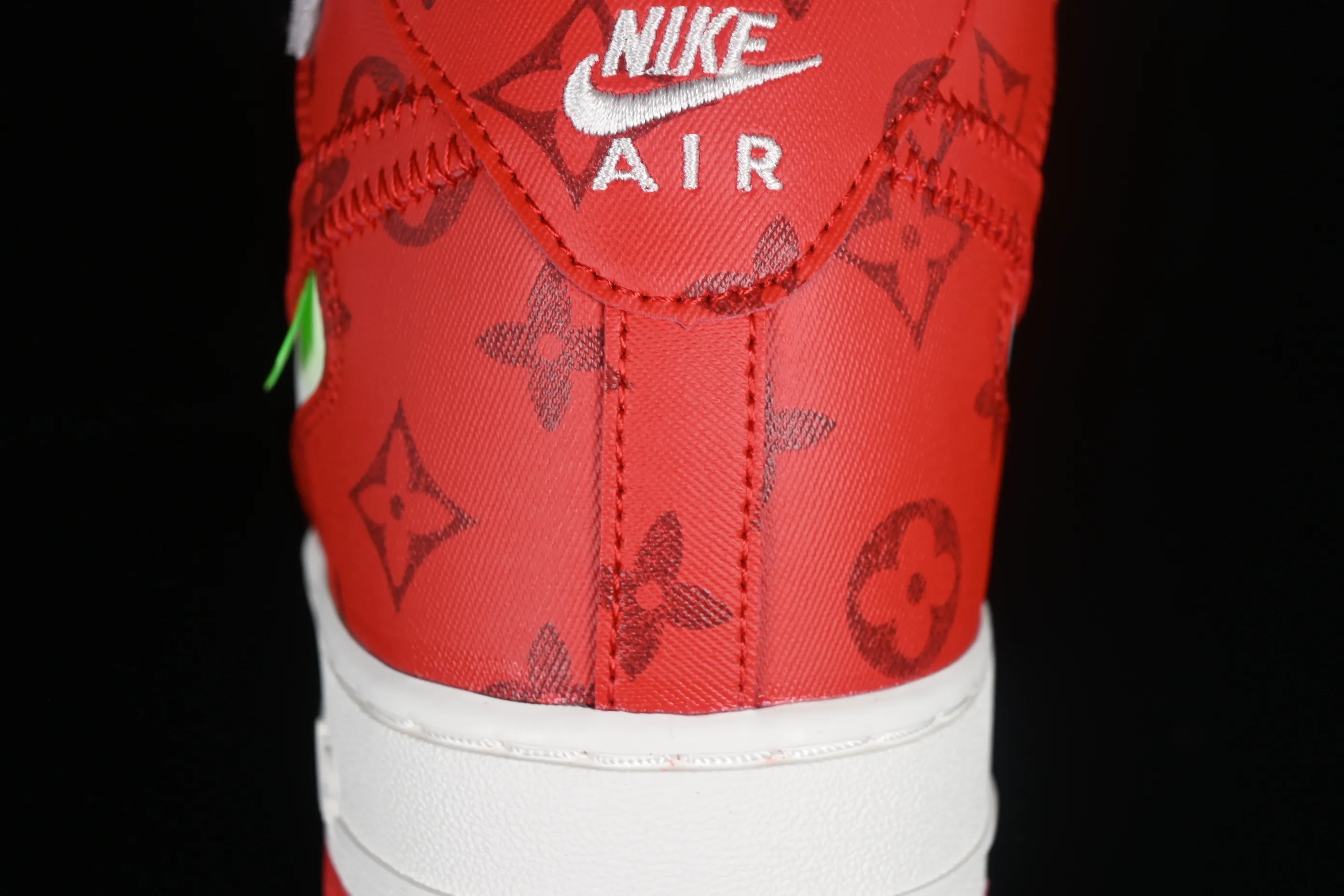 All categories Nk Air Force 1 Air Force series Nk Air Force 1 Mid Air Force mid-top Louis Vuitton x Nk Air Force 1'07 Mid jointly customized off-white red flower Air Force mid-top casual sneakers LL0222-001